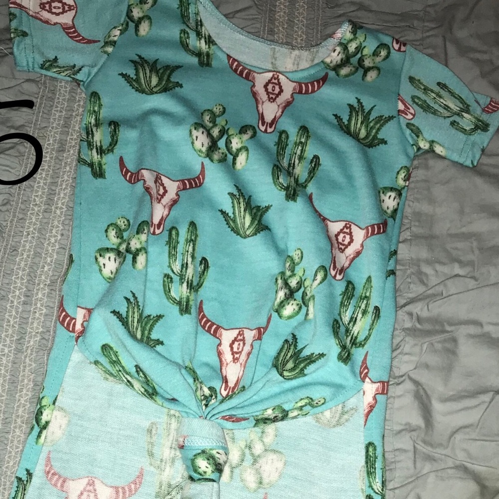 High low knot tie shirt